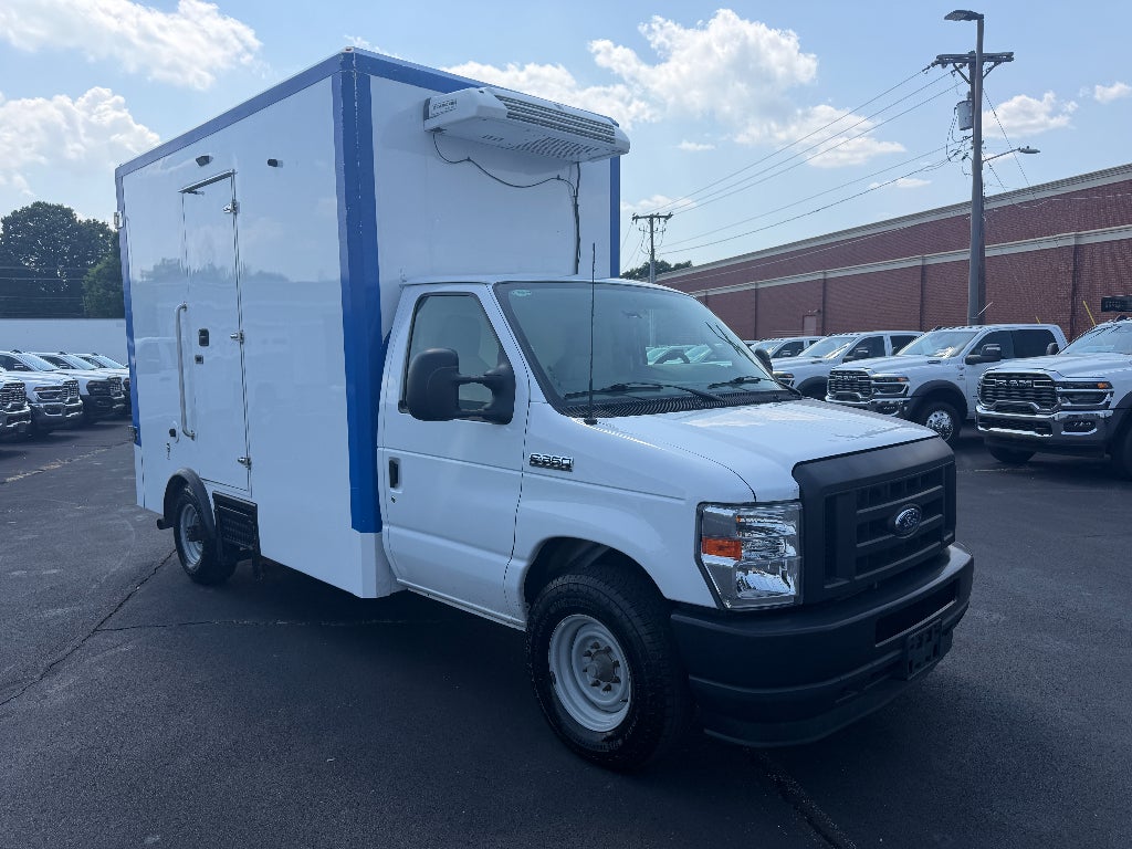 2023 Ford E-350 Cutaway